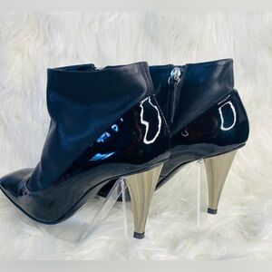 Giuseppe Zanotti Black Leather Ankle Booties with Sculpted Heel